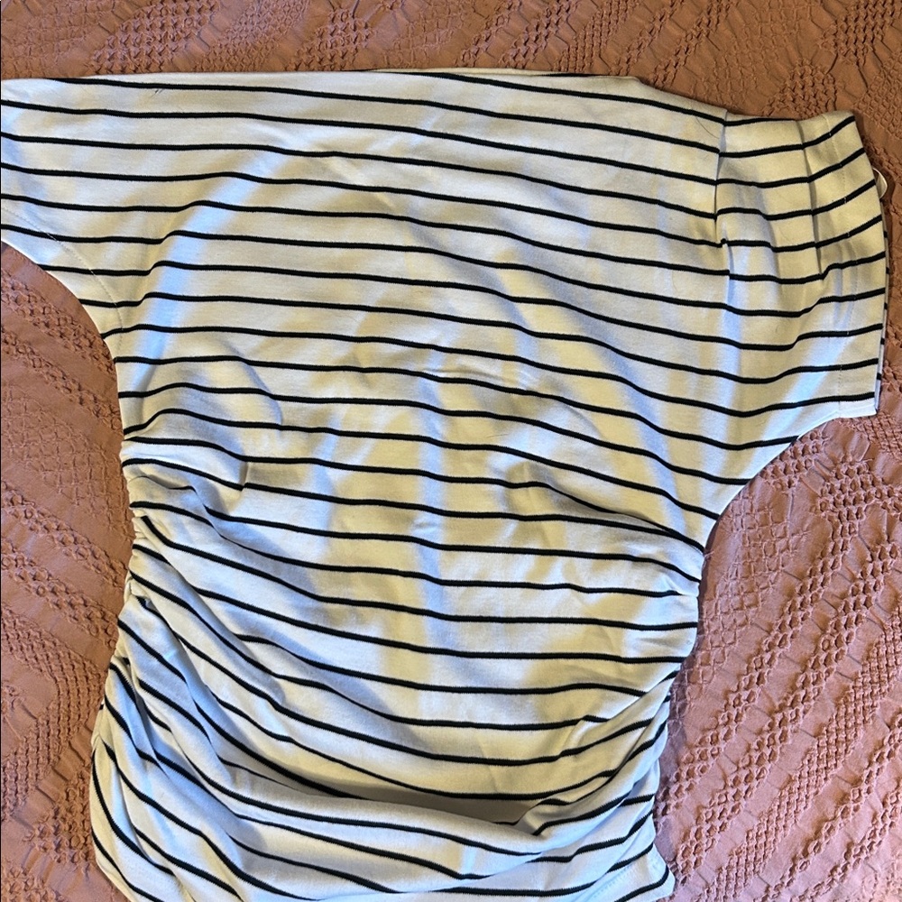 Striped One Shoulder Sleeveless Top - Picture 4 of 6
